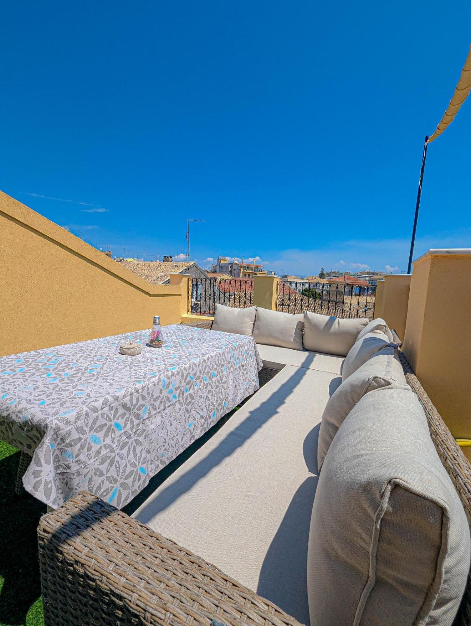 Ionian Pearl Apartments And Suites Korfu Dış mekan fotoğraf