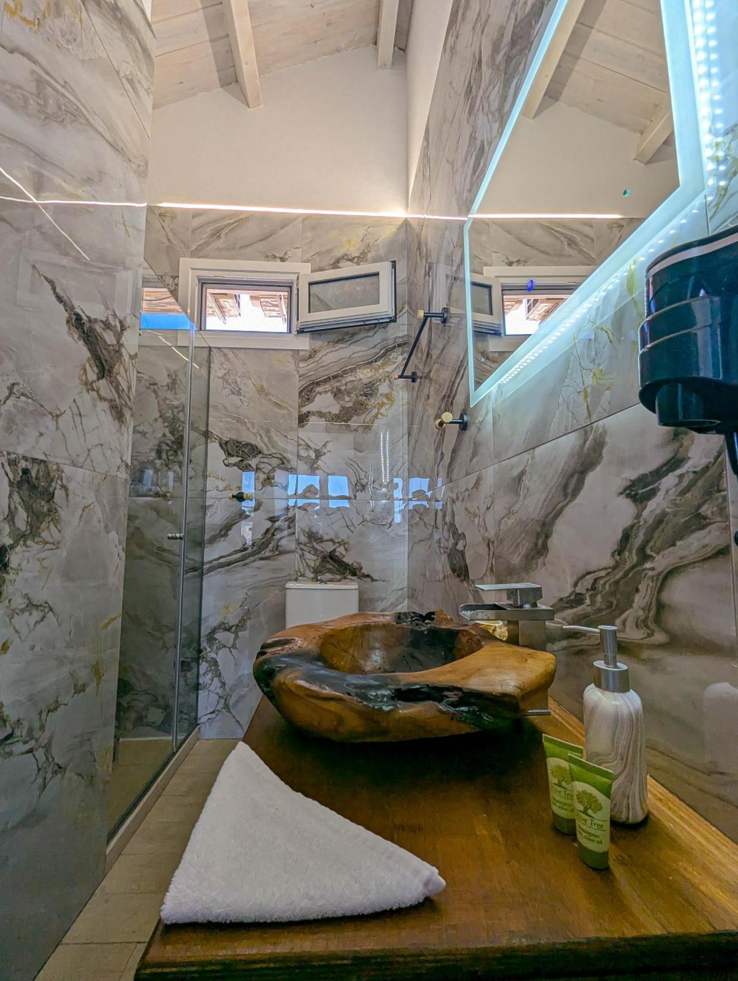 Ionian Pearl Apartments And Suites Korfu Dış mekan fotoğraf
